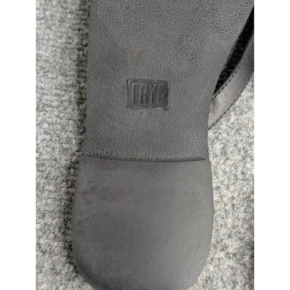 Frye Boots Women's Leather Thong Flip Flop Black Sandals Western Buckle Size 6 M
